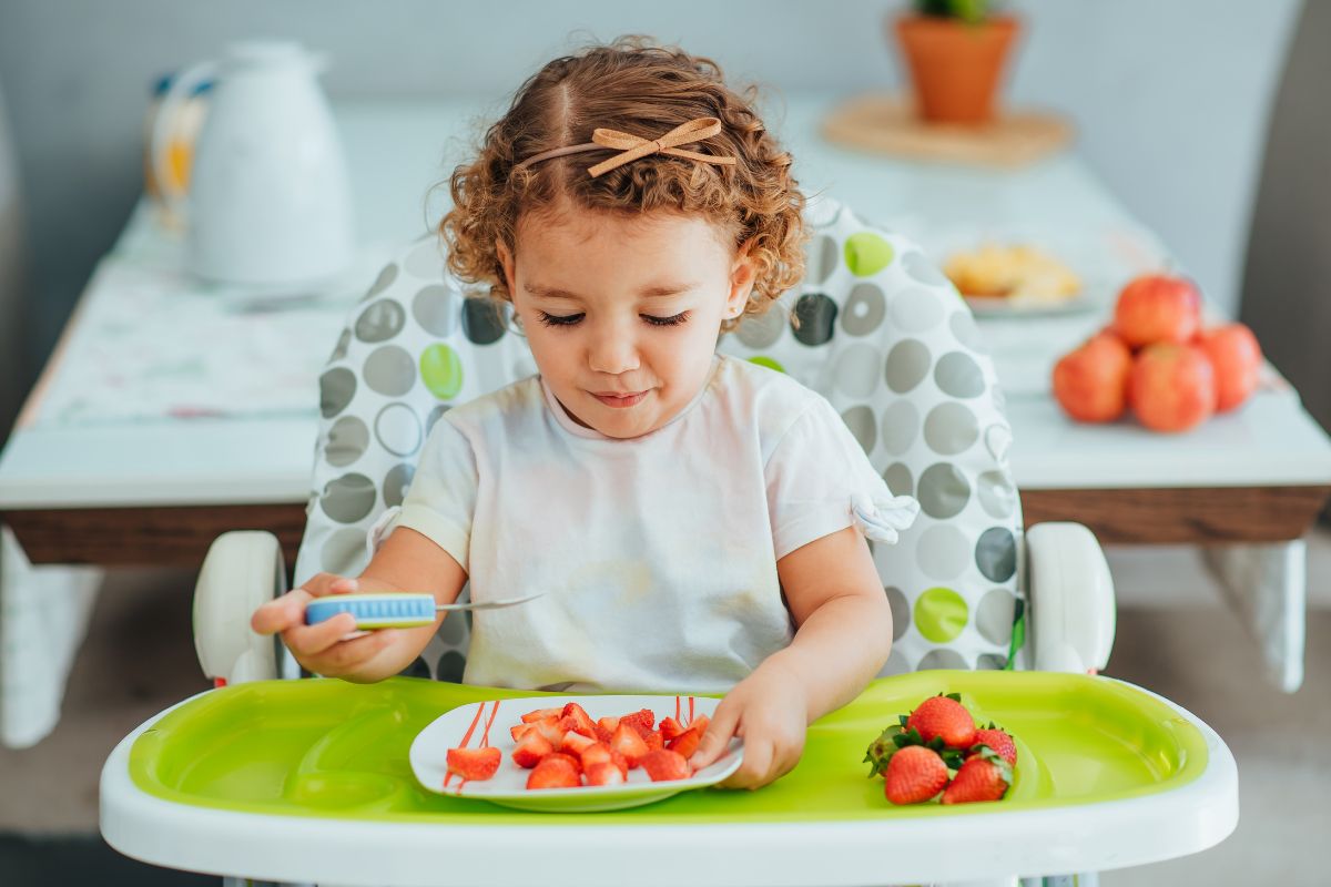 Incentivar crianças a comerem frutas